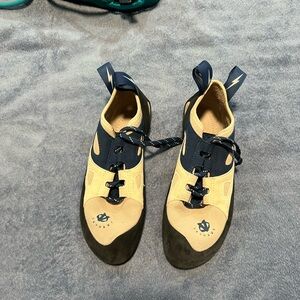 Evolv Climbing Shoes in Tan and Black